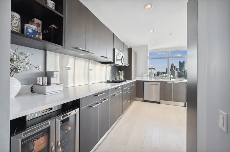 510 W Erie St #2301