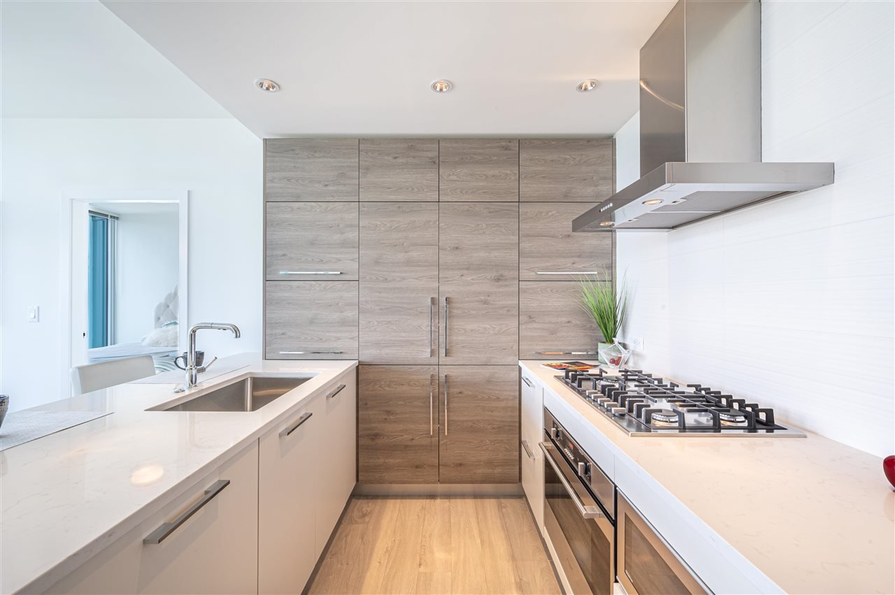 3002-7388 Kingsway Wy
