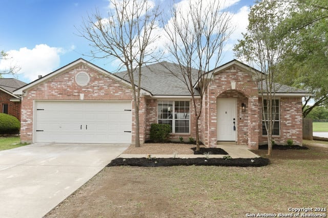 1033 Wellbrook