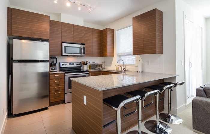 307-5788 Sidley St