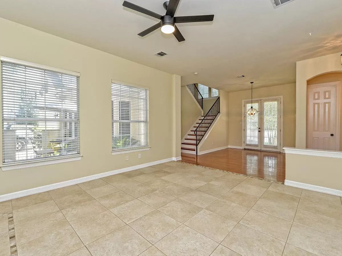 4007 Gaines Ct