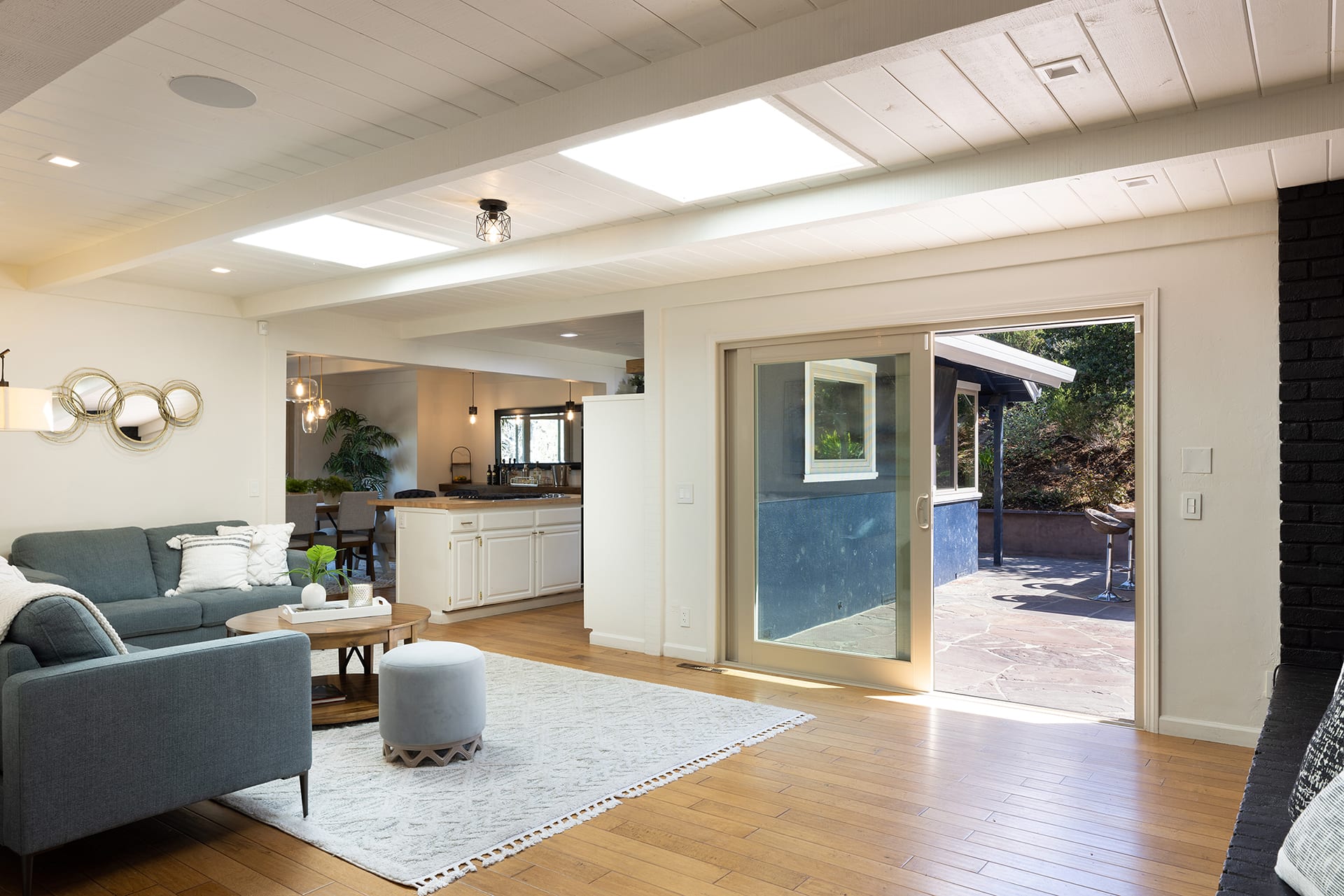 Sunny Outdoor Living - 23 Seca Place