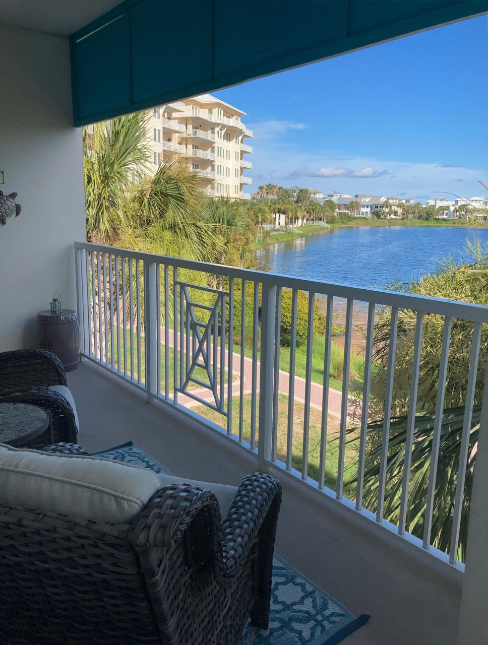 114 Carillon Market St #201