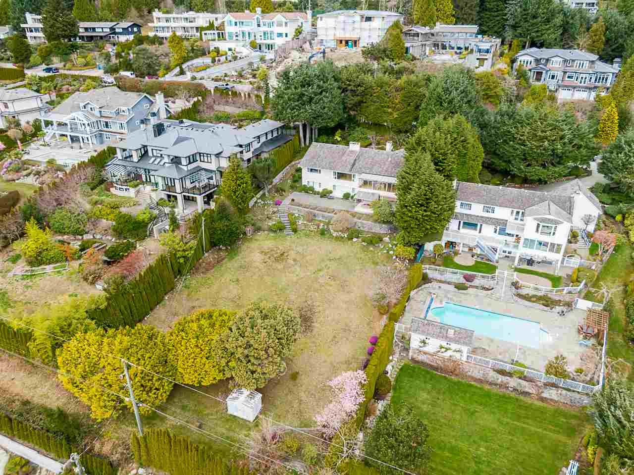 950 King Georges Wy