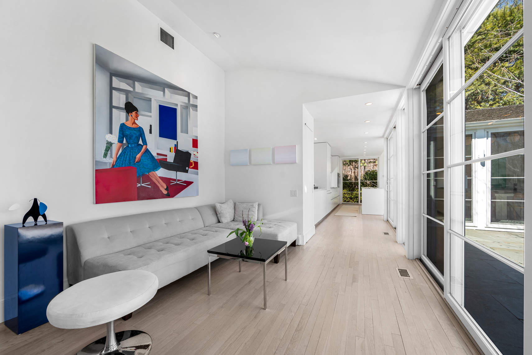 A Sleek, Updated Modern in the Heart of Hamptons Horse & Farm Country