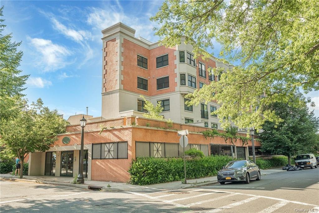 101 Sheldrake Pl, #25