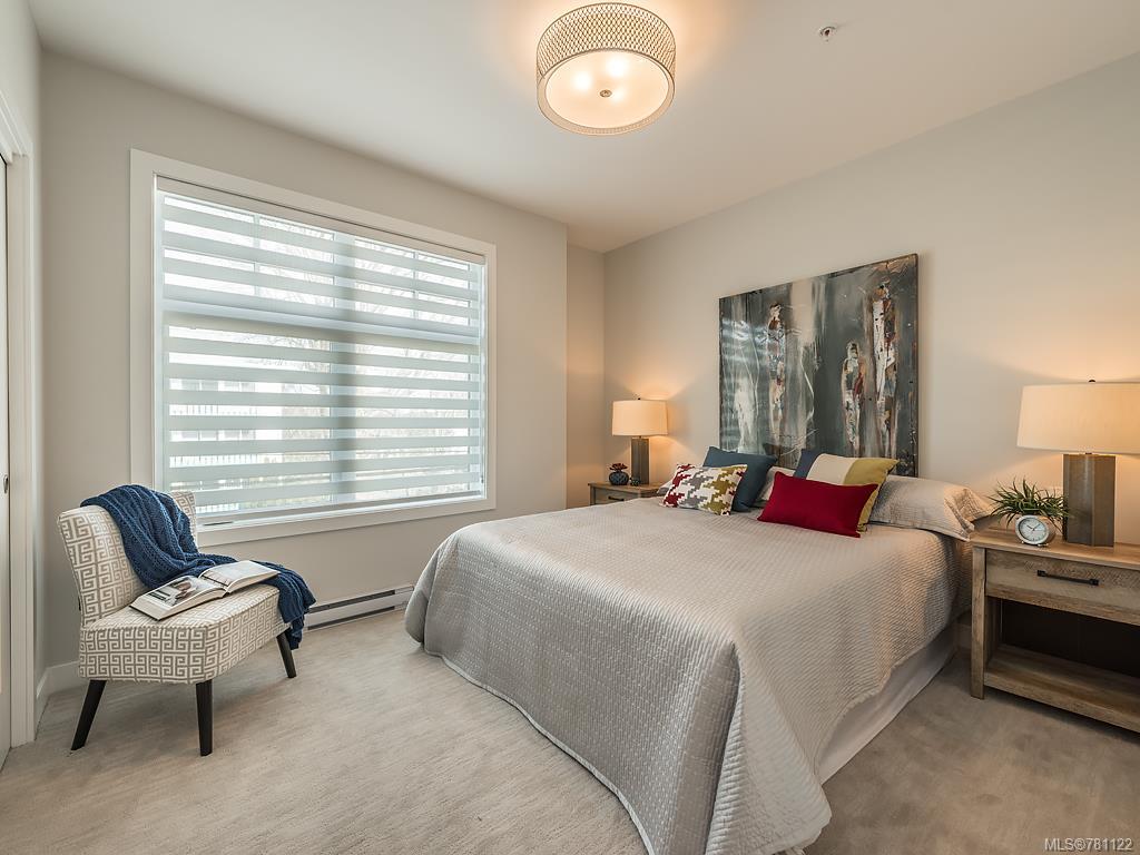 305-1765 Oak Bay Ave