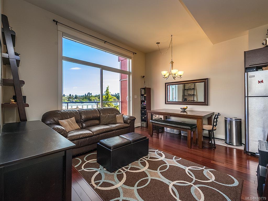 408-1315 Esquimalt Rd