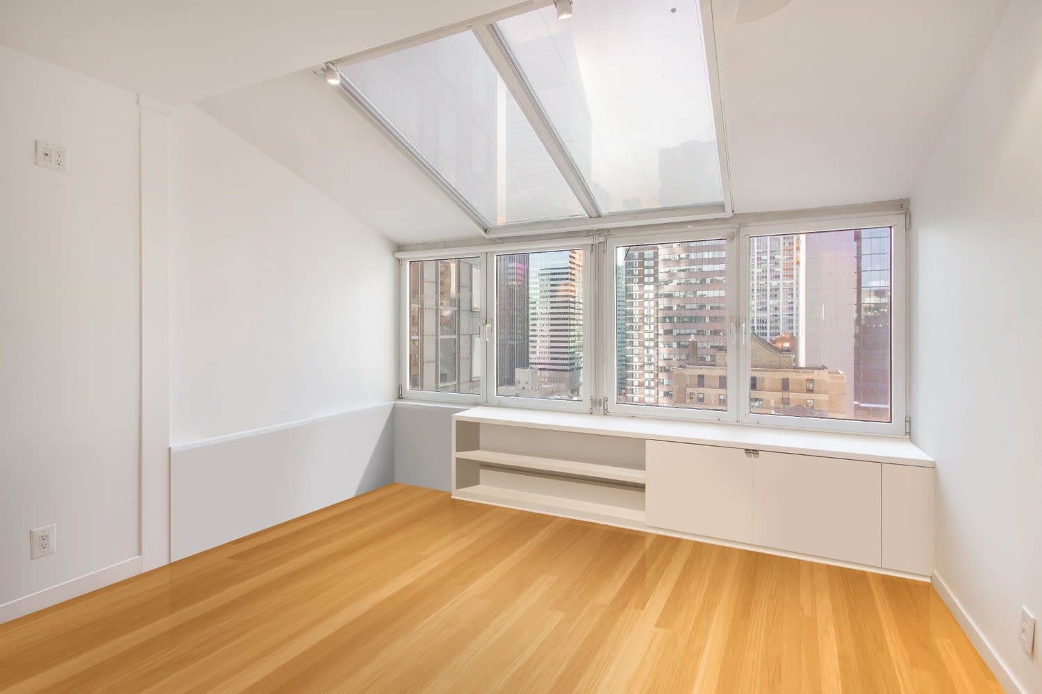 117 E 57th St, Unit 27A