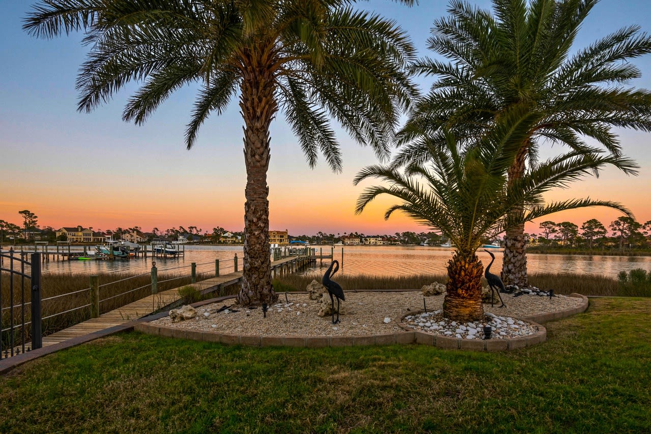 5236 Finisterre Drive