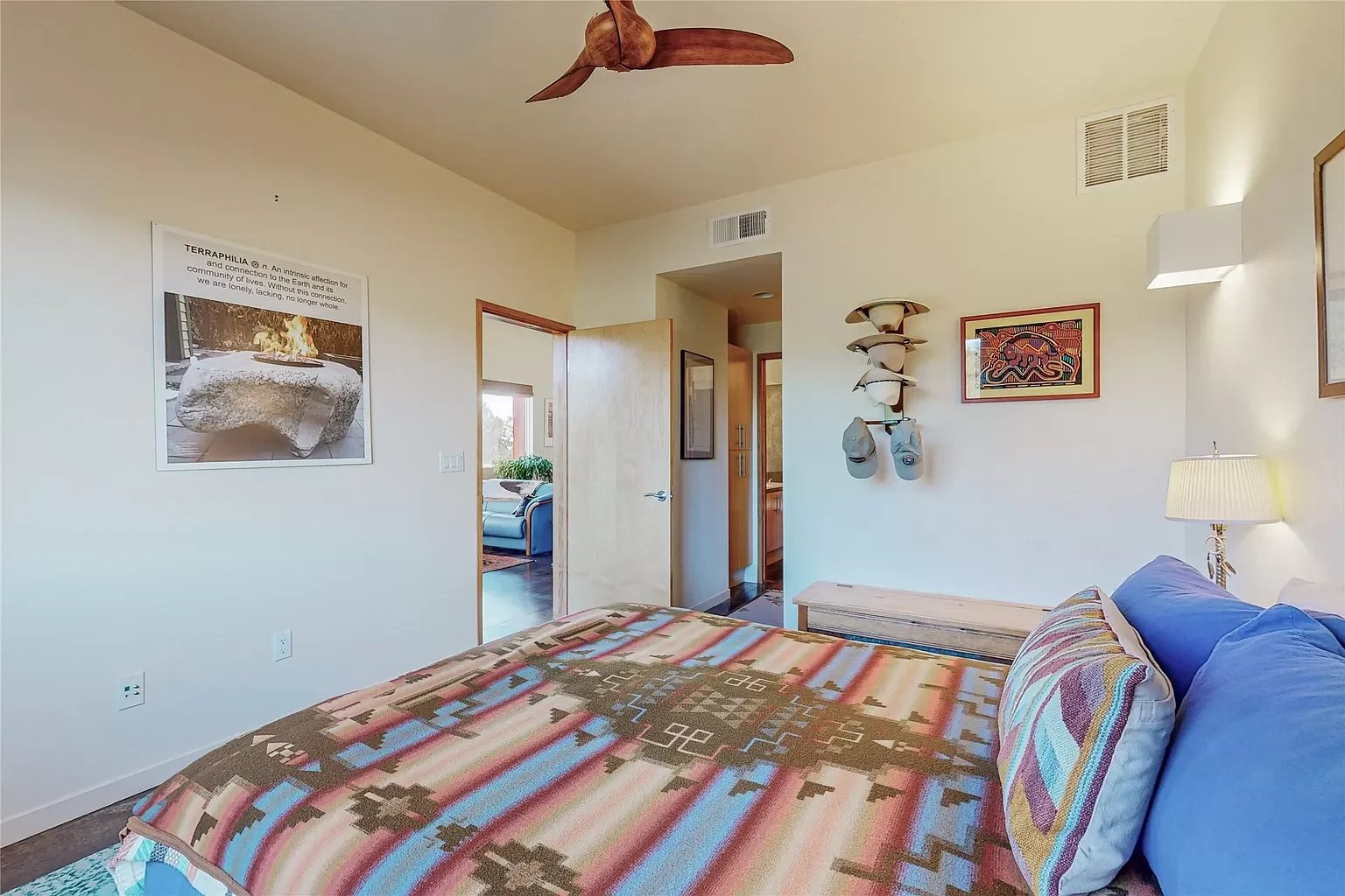 604 Avenida Villa Hermosa #201