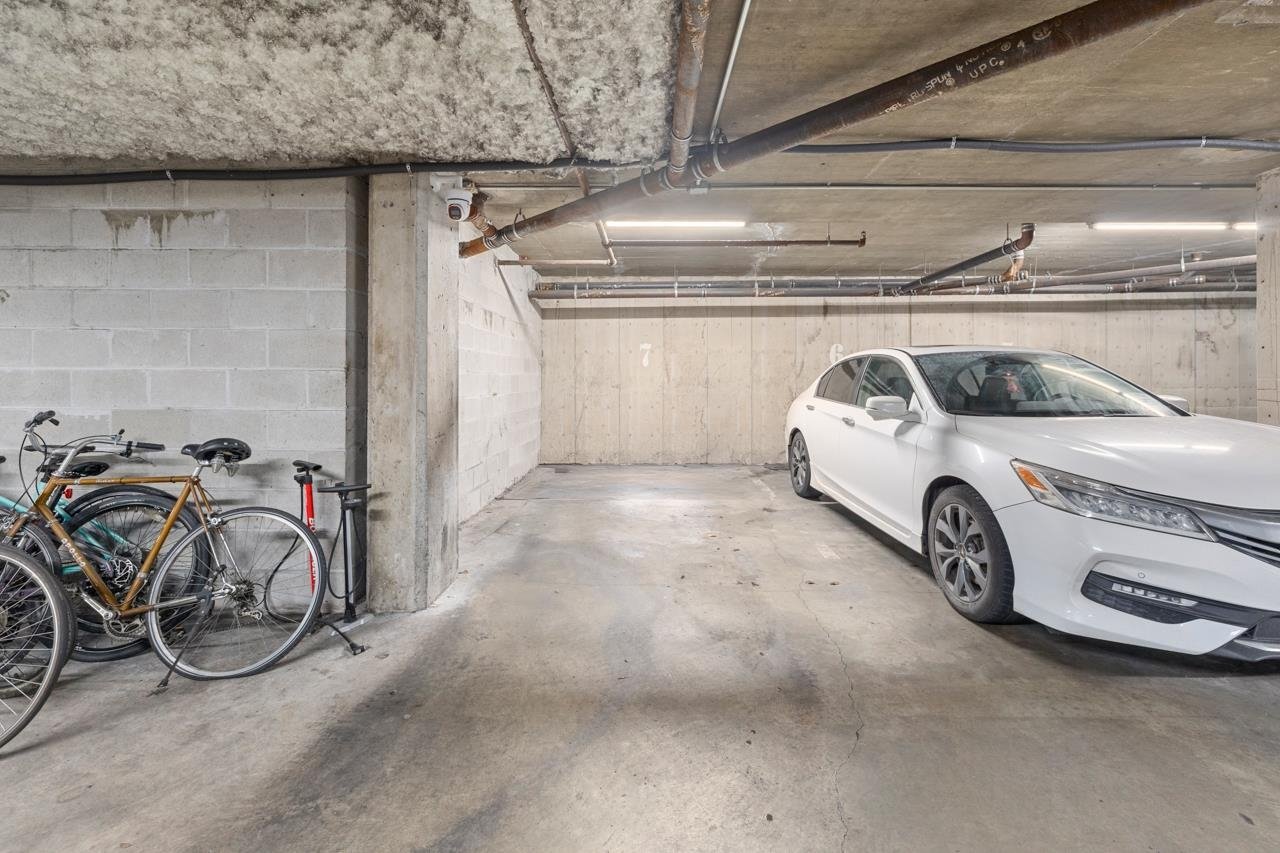 205-2212 Oxford Street, Vancouver