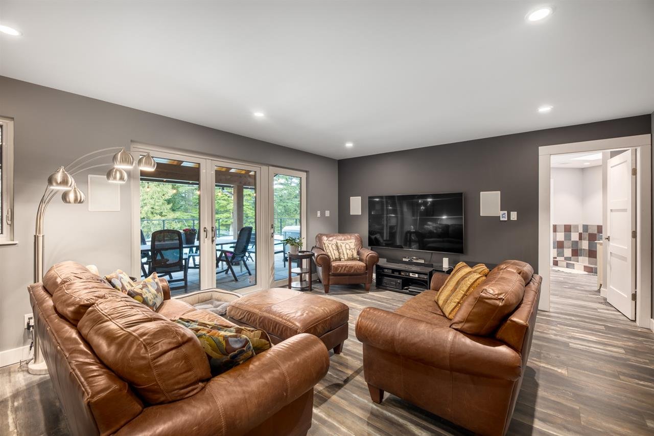 321 Josephine Dr