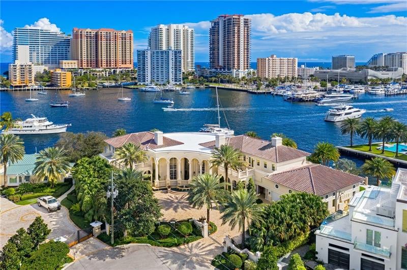 2 Pelican Dr