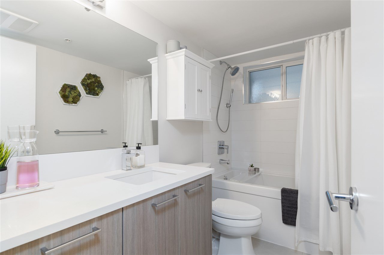 102-7180 Barnet Rd