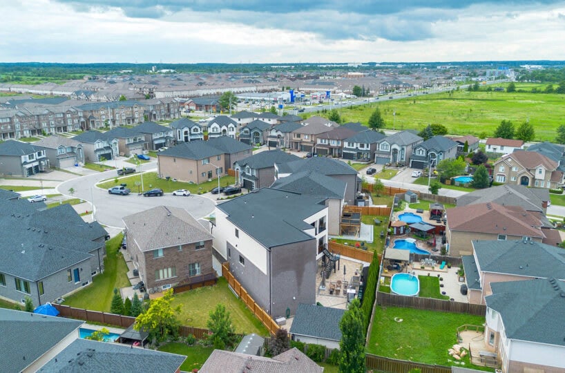 92 Eringate Ct