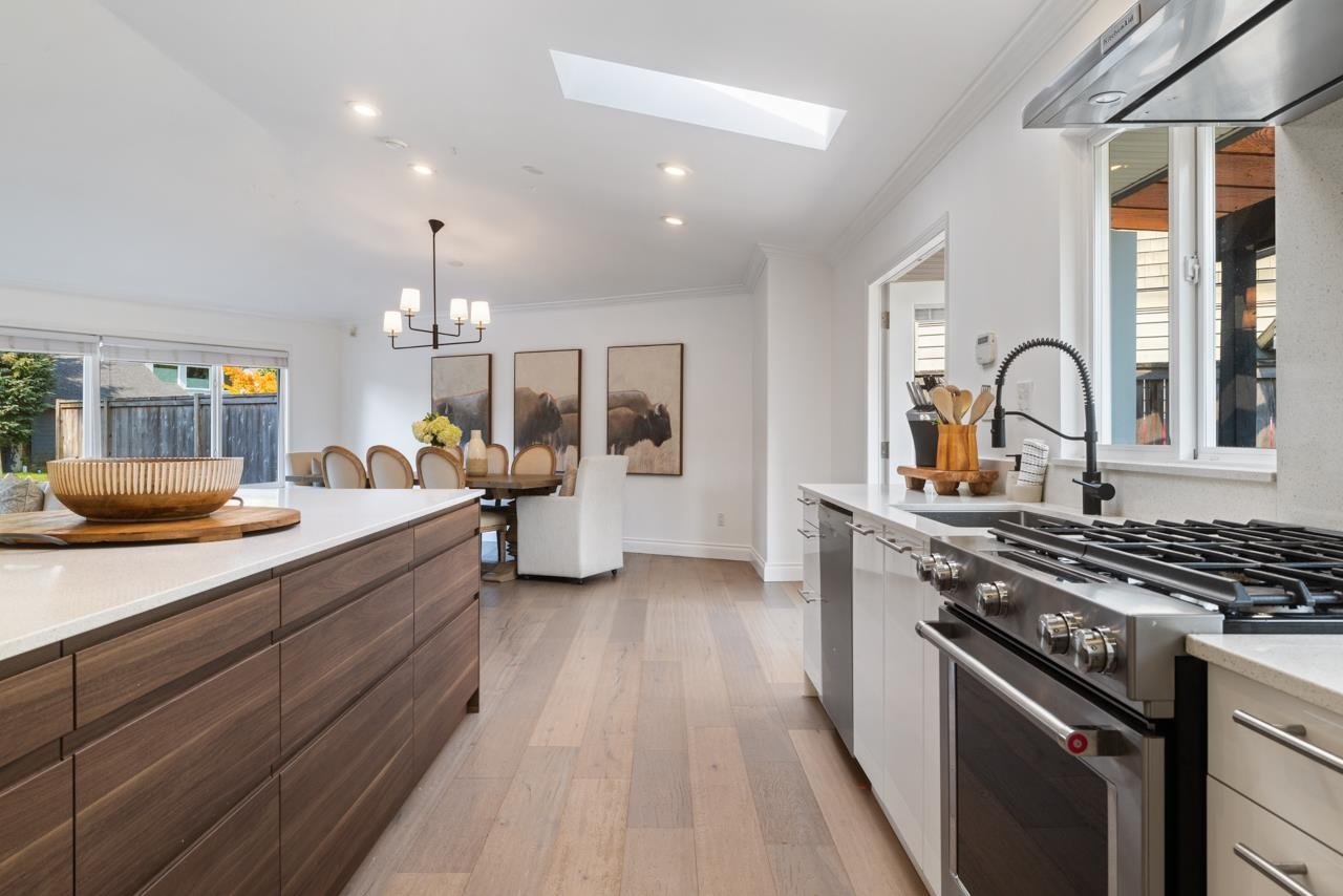 4168 Sunset Blvd