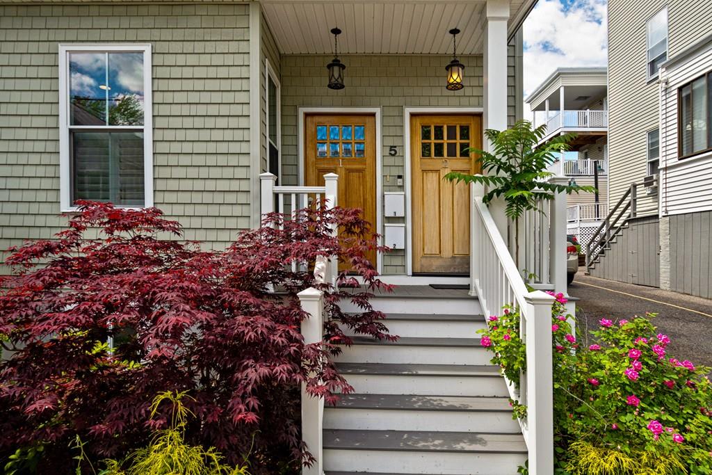 5 Elmwood St, #2