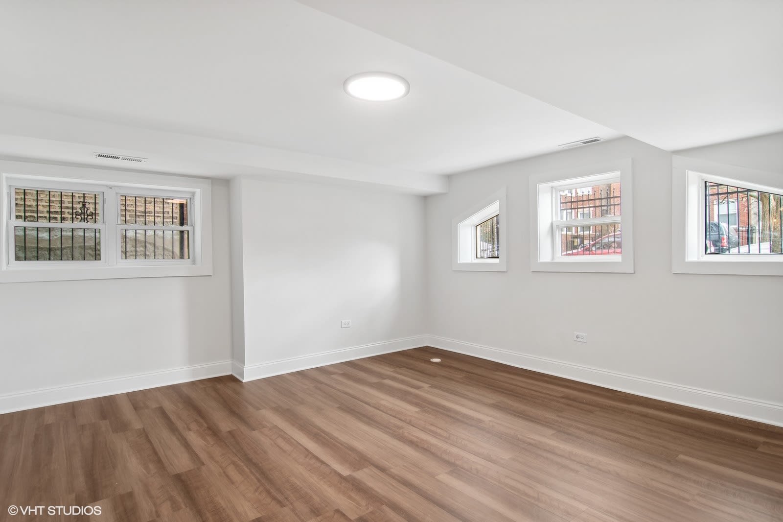 Private Address Unit 1E, Chicago, IL 60625