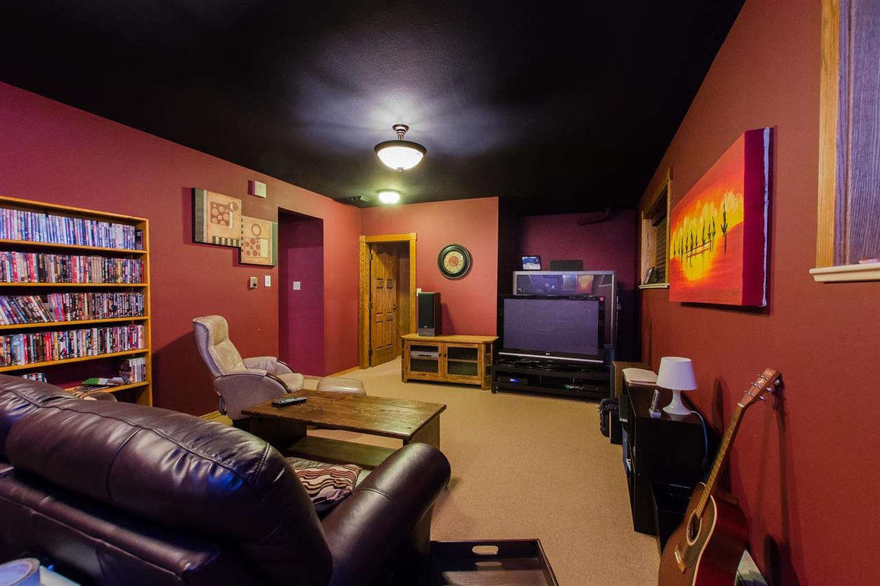 24279 52 Ave