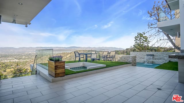 Lodge Villa
