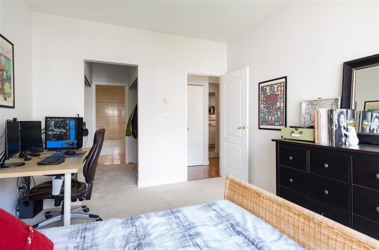 309-5735 Hampton Pl