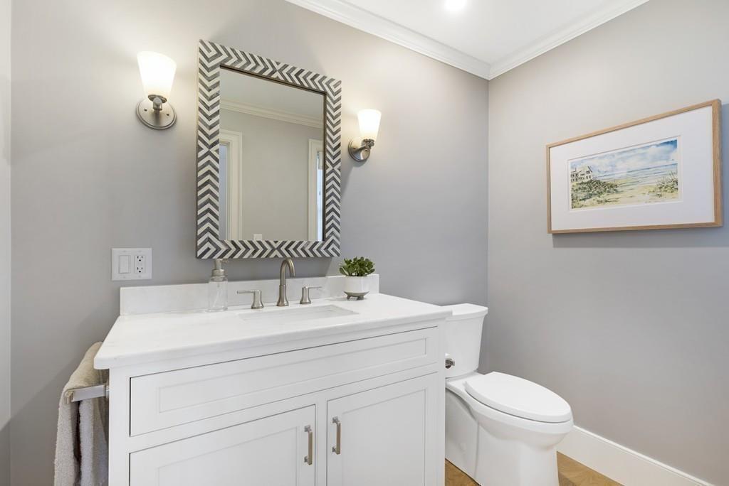 26 Plummer Ave