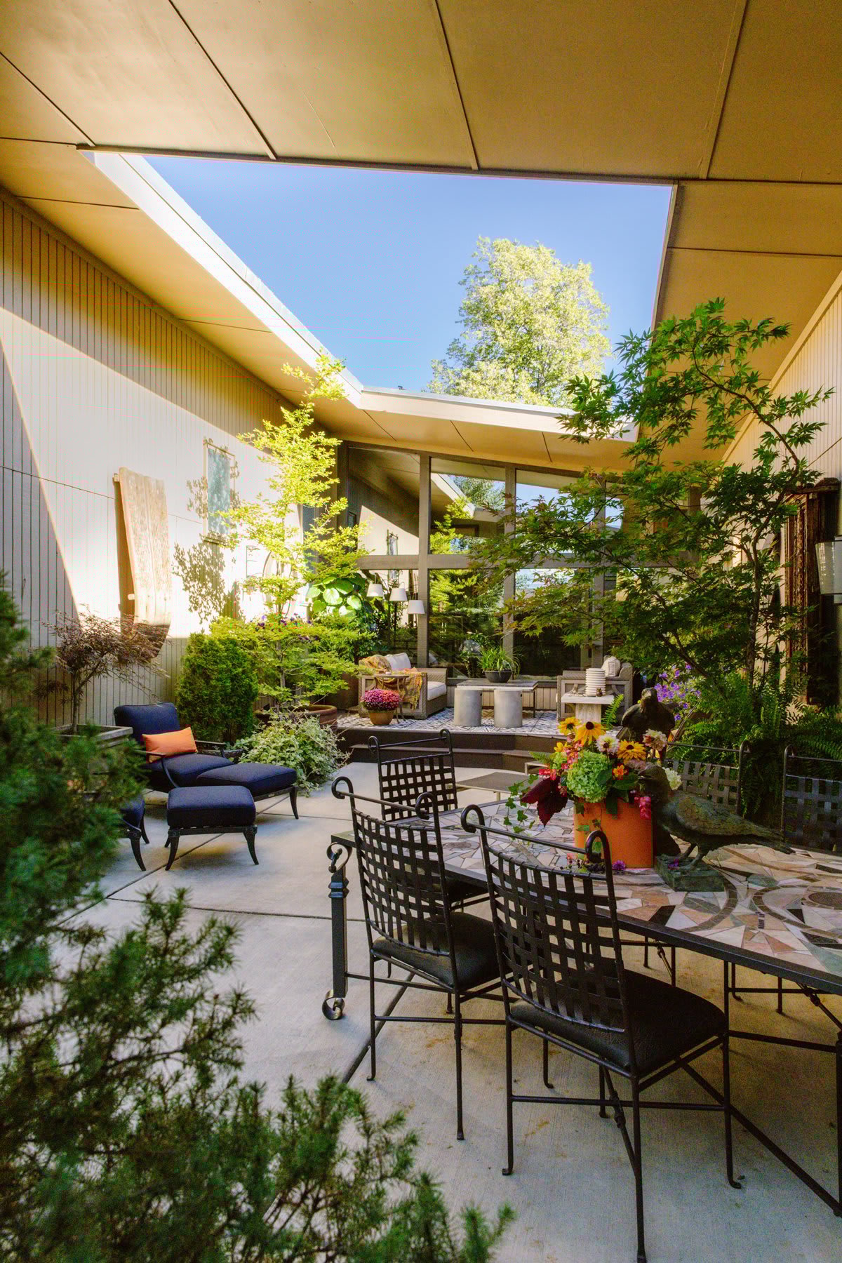 How to Bring the Indoors Out