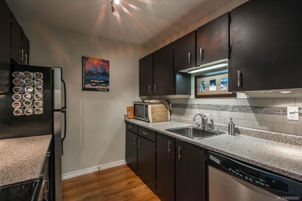 514-1745 Leighton Rd, Victoria