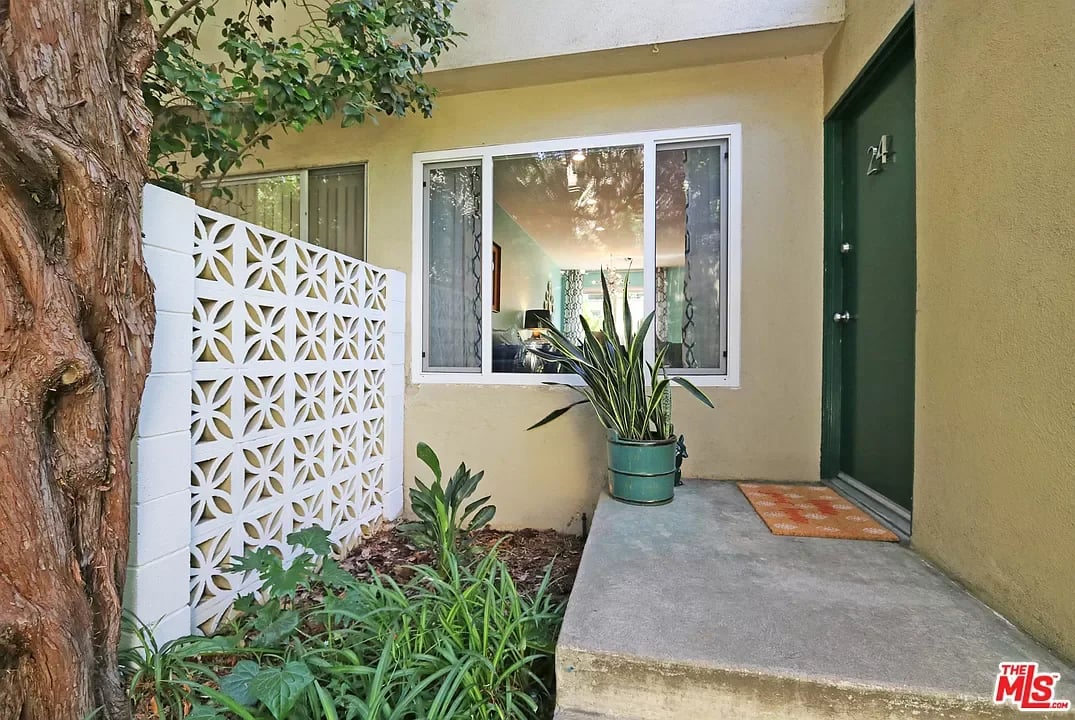 11138 Aqua Vista St #24