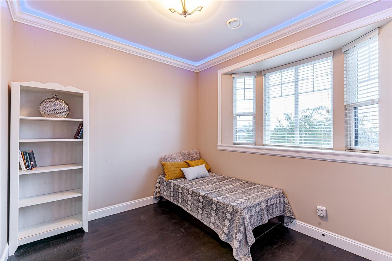 119 E 59th Ave