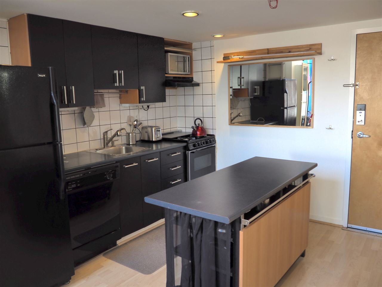 308-933 Seymour St