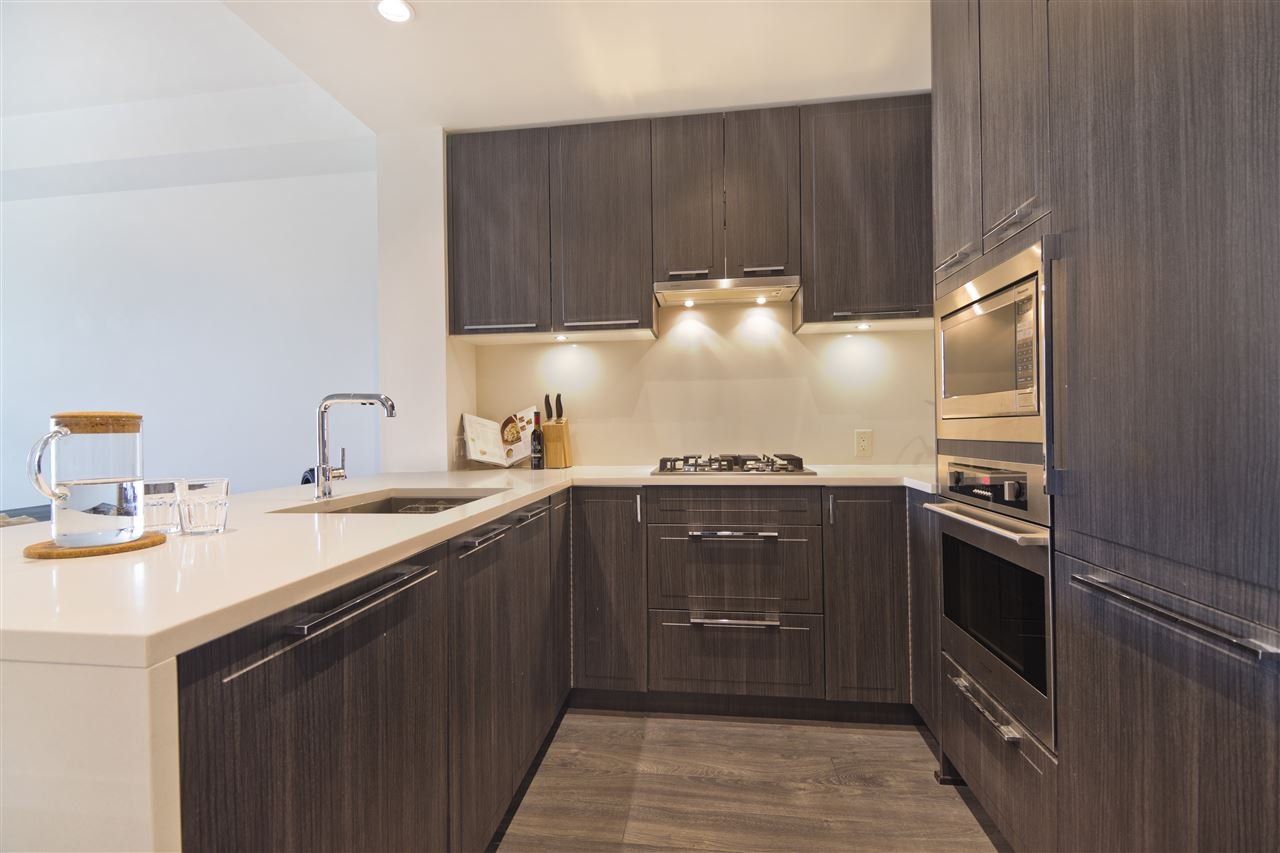 501-6633 Cambie St