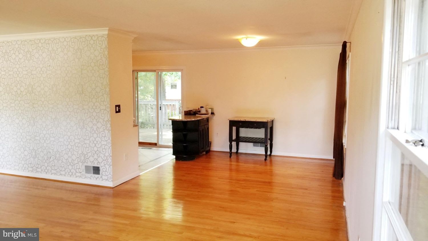9509 WOODLEY AVE