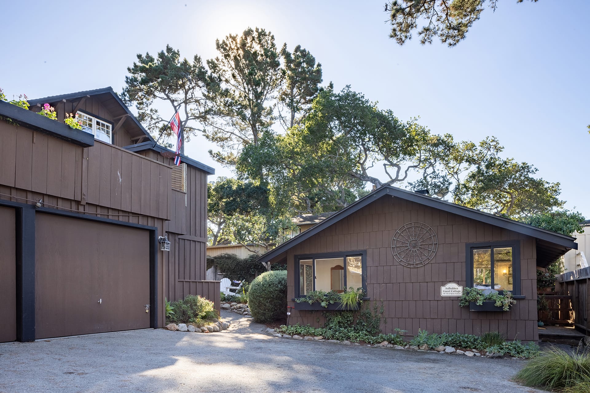 Spacious Carmel Cottage - Monte Verde & 7th SWC