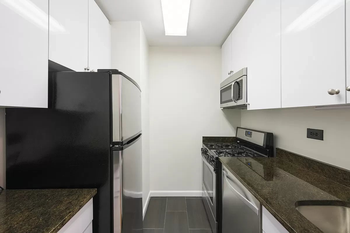 20 W 64th St, #39C