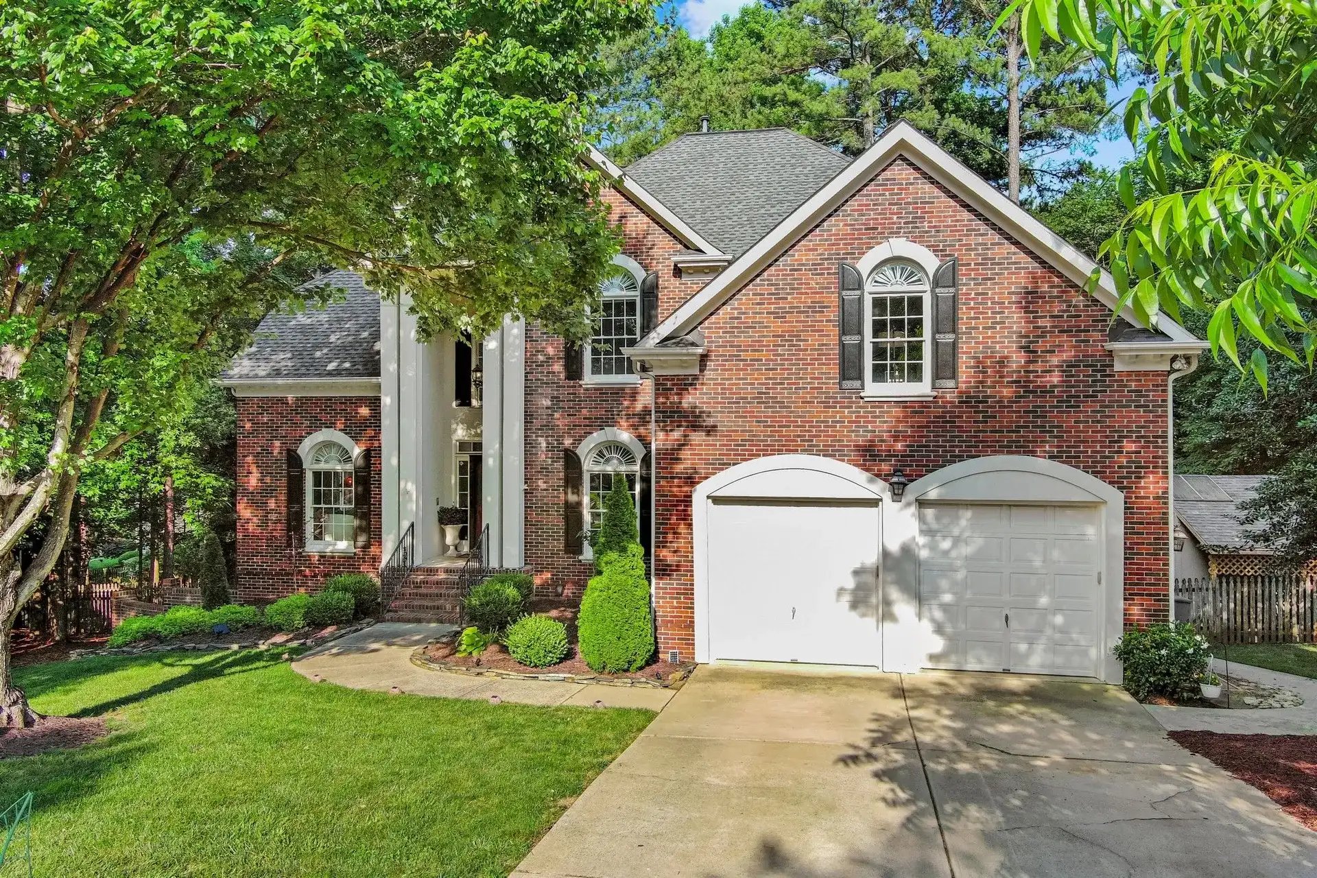 2305 Fontaine Ct