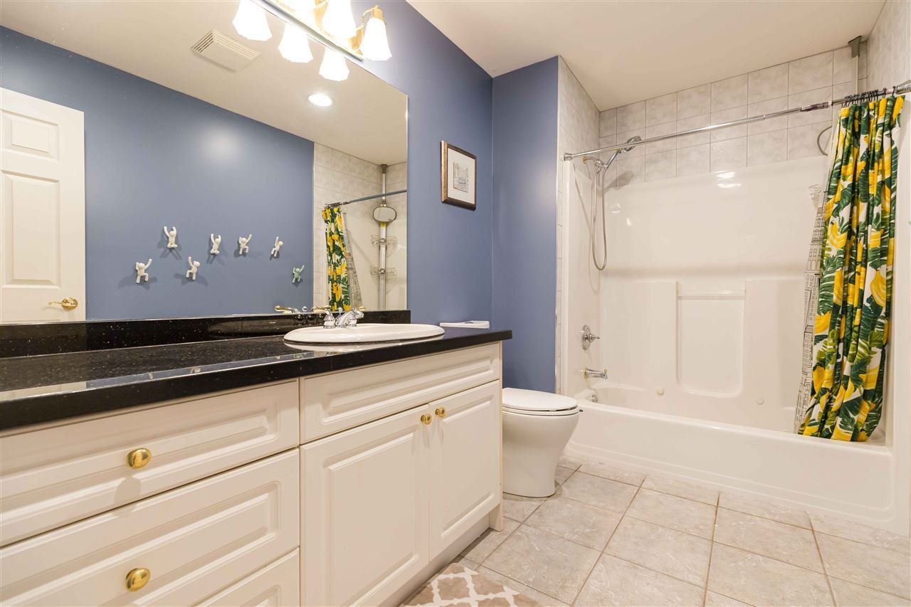 2221 Tanager Place, North Vancouver