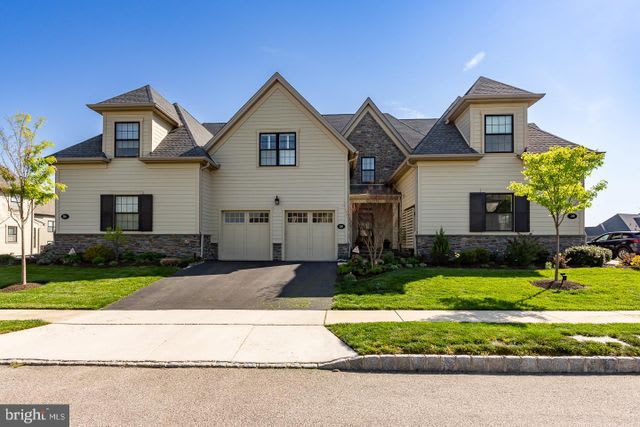 208 Pelham Ct