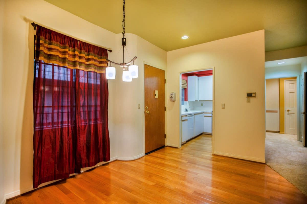 14538 Benefit St 202 Sherman Oaks, CA