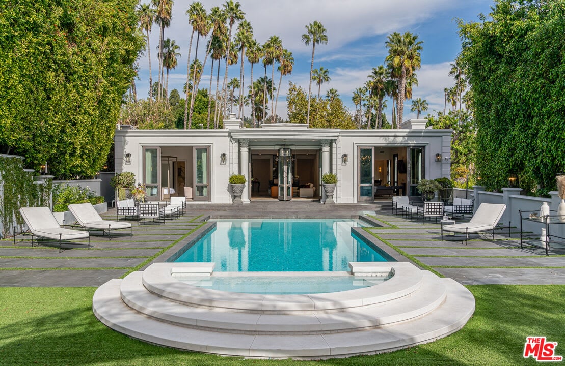 Noble Villa