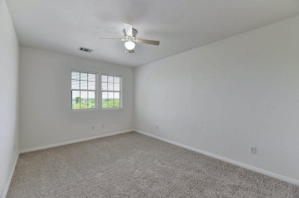 1107 Bowie Rd