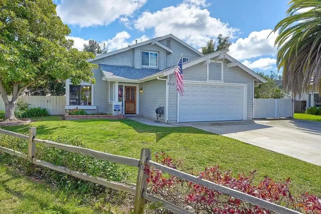4685 Stransburg Ct