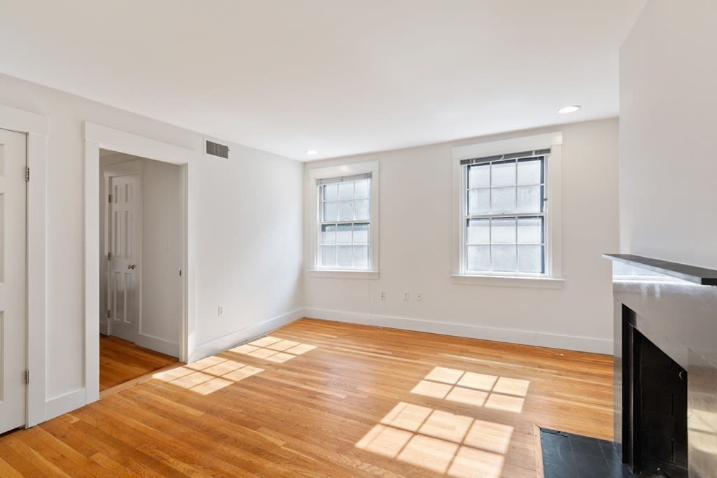 135 Charles St, #3