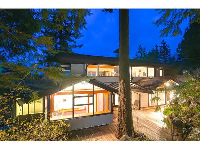 6485 Madrona Cres