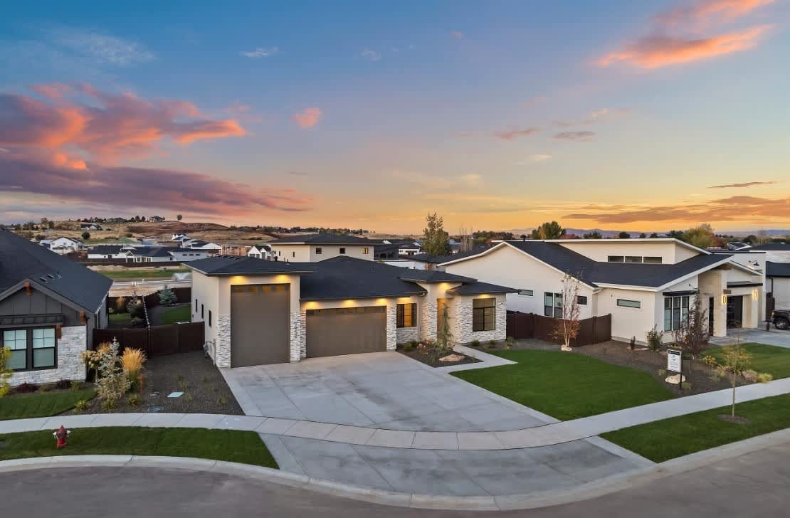 Modern Craftsman at the Base of the Star Foothills