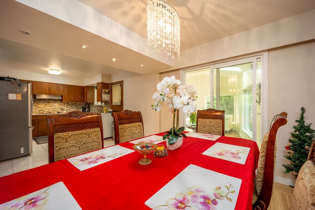 7460 Kraft Cres