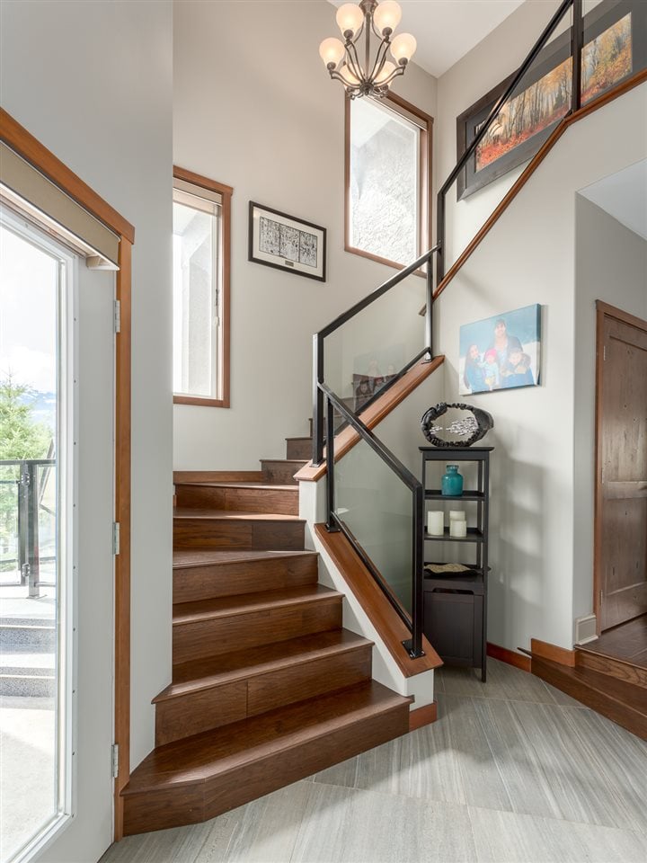 1007 Tobermory Wy