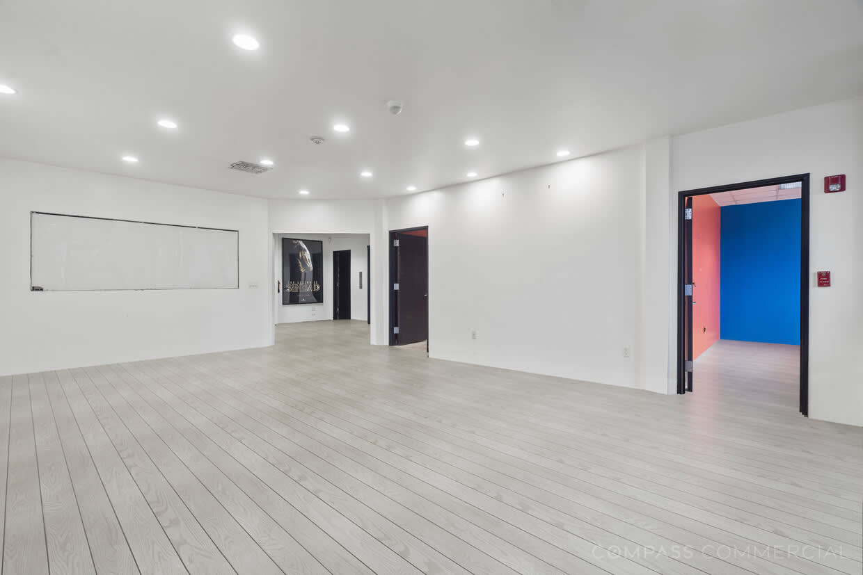 6423 Wilshire Blvd