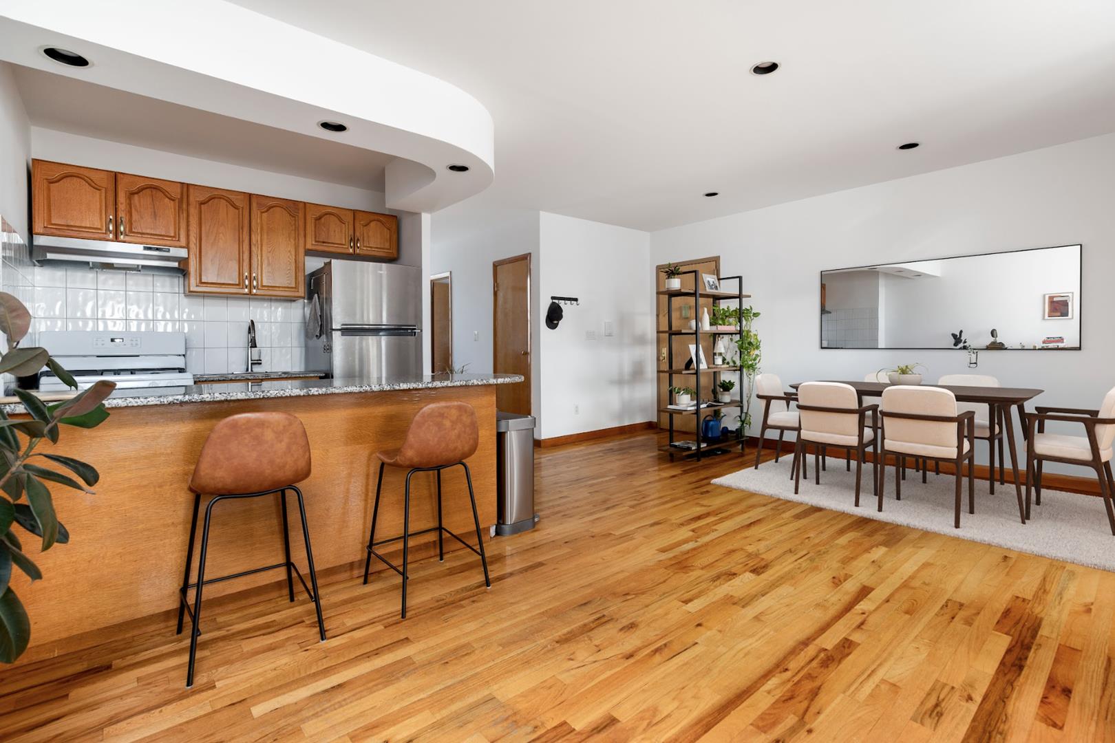 123 Oak Street, Apt 4